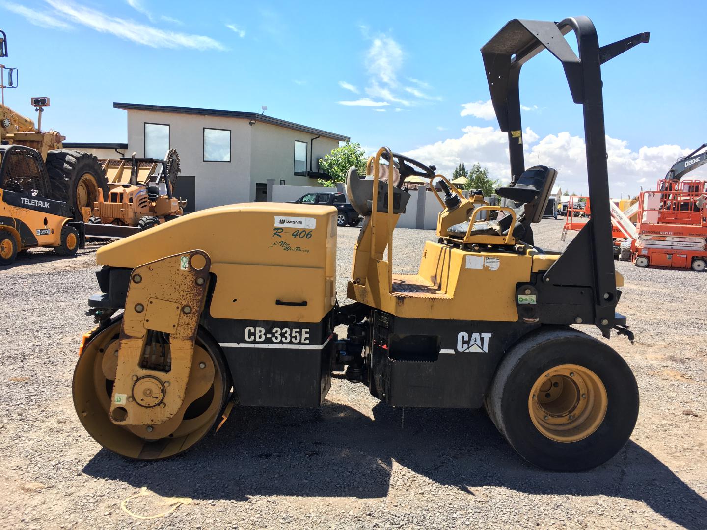 ./imagenes/INVOICE/2019/16623/COMPACTADOR CATERPILLAR CB-335E (16).JPG